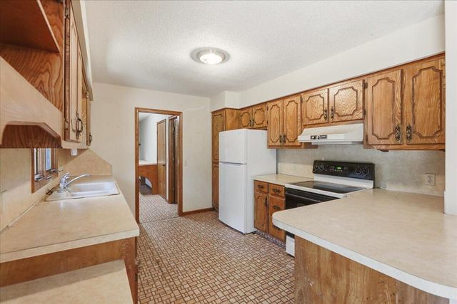 20893 BOUVIER Lane, Council Bluffs, IA 51503