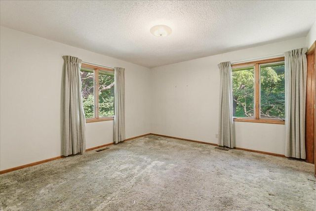 20893 BOUVIER Lane, Council Bluffs, IA 51503