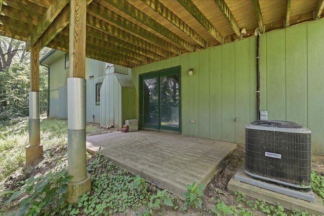 20893 BOUVIER Lane, Council Bluffs, IA 51503