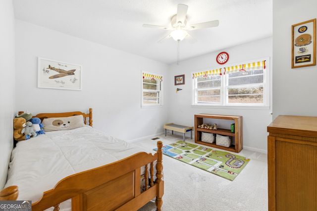 1879 Falls Road, Toccoa, GA 30577