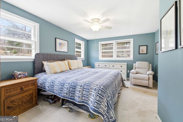 1879 Falls Road, Toccoa, GA 30577