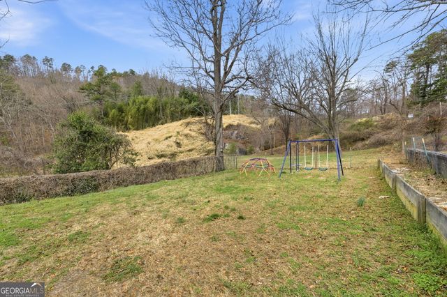 1879 Falls Road, Toccoa, GA 30577