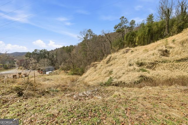 1879 Falls Road, Toccoa, GA 30577