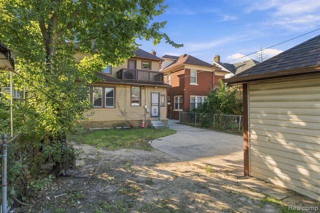 3230 Leslie Street, Detroit, MI 48238