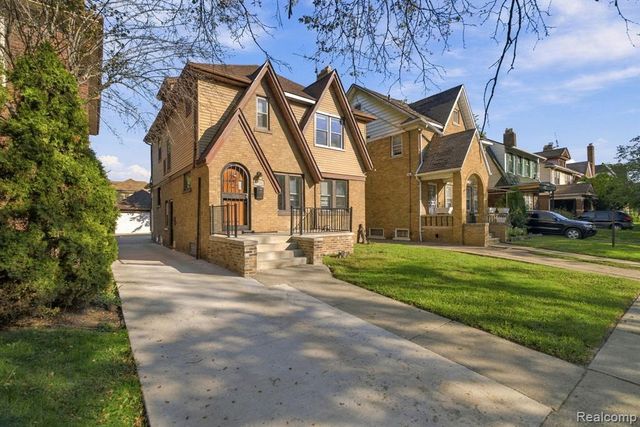 3230 Leslie Street, Detroit, MI 48238