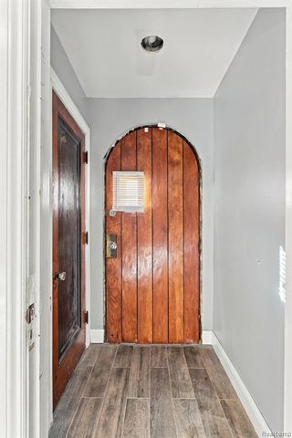 3230 Leslie Street, Detroit, MI 48238