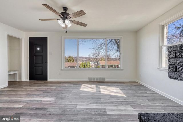 630 HAMMOND RD, York, PA 17406