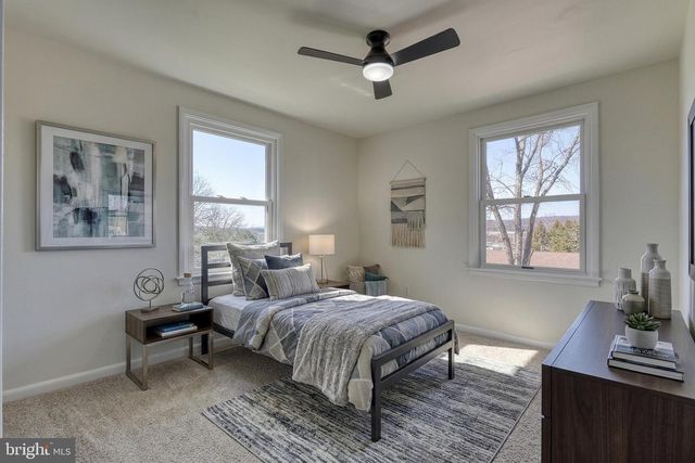 630 HAMMOND RD, York, PA 17406