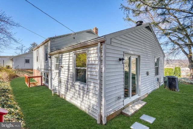 630 HAMMOND RD, York, PA 17406