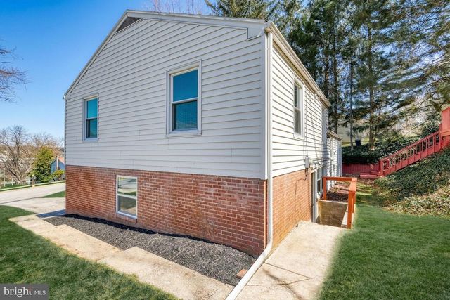 630 HAMMOND RD, York, PA 17406
