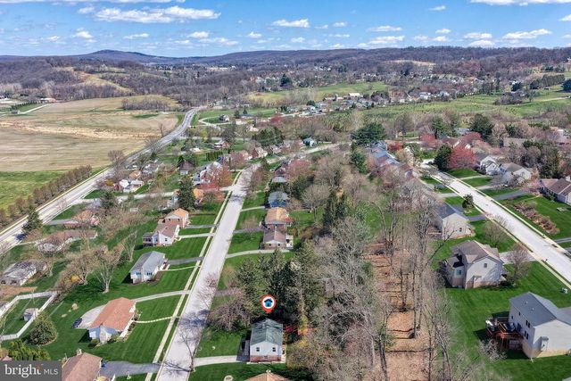 630 HAMMOND RD, York, PA 17406