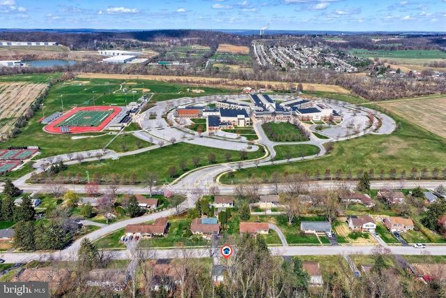 630 HAMMOND RD, York, PA 17406