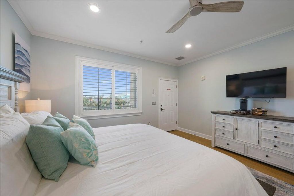 Image 68 of property listing at 221 Scenic Gulf Drive 1450, Miramar Beach, FL 32550