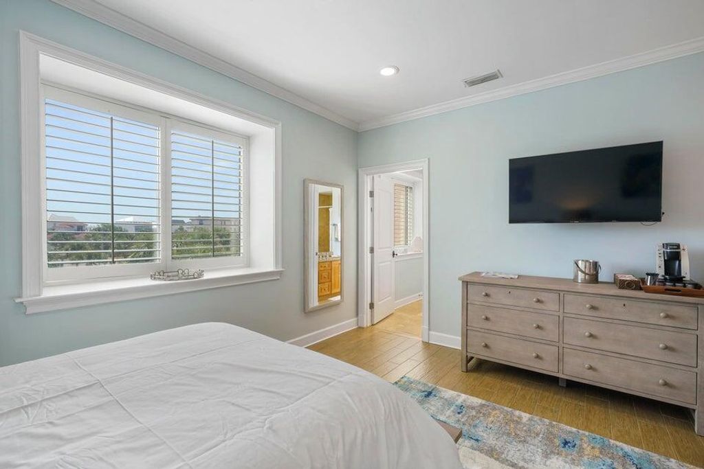 Image 73 of property listing at 221 Scenic Gulf Drive 1450, Miramar Beach, FL 32550