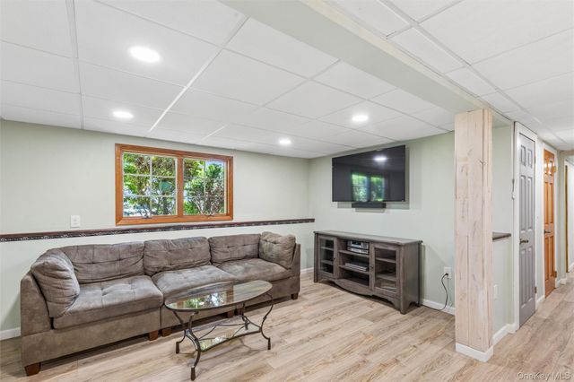 17 Joyce Drive, Riverhead, NY 11901