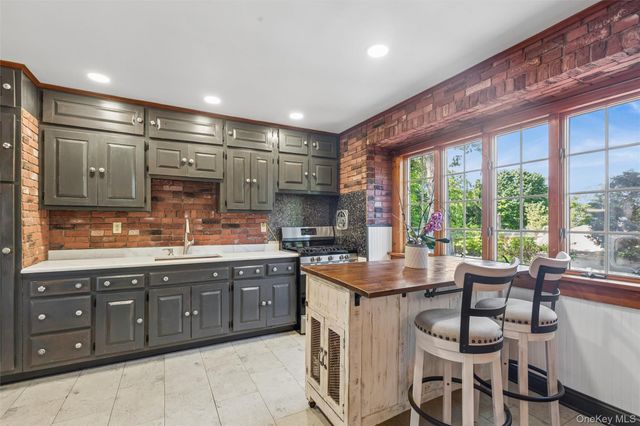 17 Joyce Drive, Riverhead, NY 11901