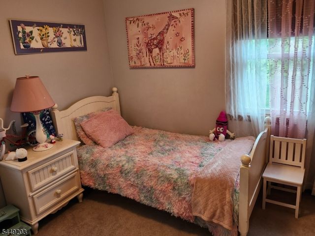 33 Livingston Ave 2, Lyndhurst Twp., NJ 07071