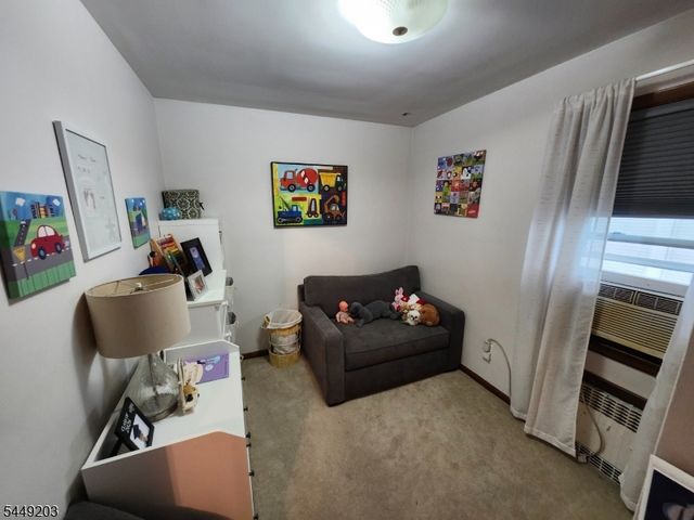 33 Livingston Ave 2, Lyndhurst Twp., NJ 07071