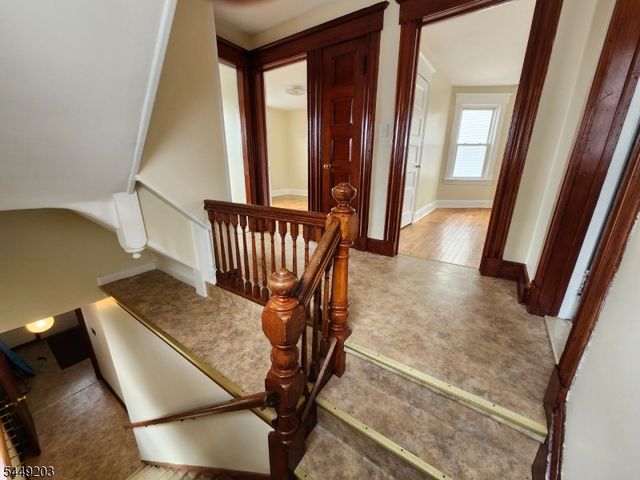 33 Livingston Ave 2, Lyndhurst Twp., NJ 07071