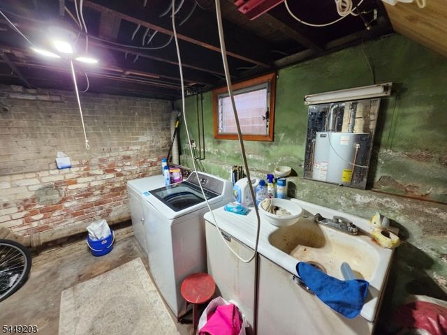 33 Livingston Ave 2, Lyndhurst Twp., NJ 07071