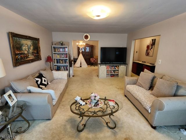 33 Livingston Ave 2, Lyndhurst Twp., NJ 07071