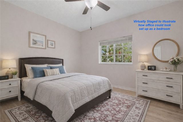 560 7th Square 102, Vero Beach, FL 32962