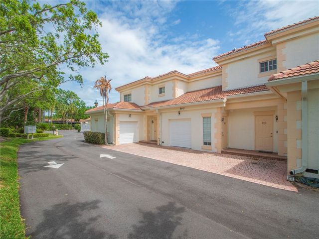 560 7th Square 102, Vero Beach, FL 32962