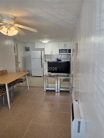 5712 Hollywood Blvd 1, Hollywood, FL 33021