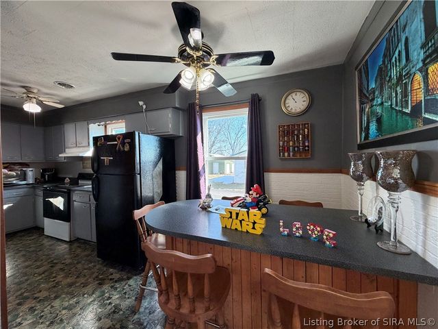 404 W Craig Road, Scottsburg, IN 47170