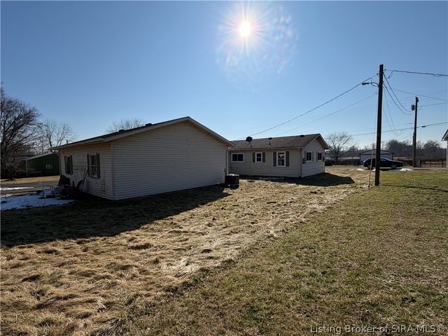 404 W Craig Road, Scottsburg, IN 47170