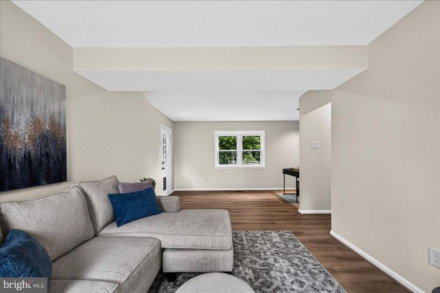 11057 BISHOPSGATE CT, Reston, VA 20194