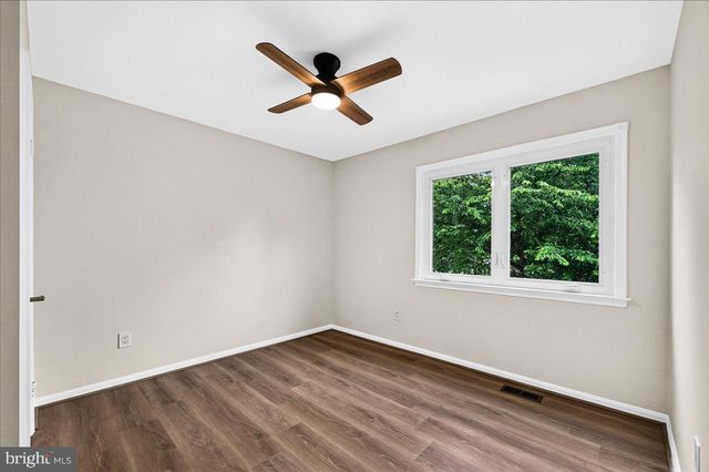 11057 BISHOPSGATE CT, Reston, VA 20194