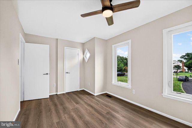 11057 BISHOPSGATE CT, Reston, VA 20194