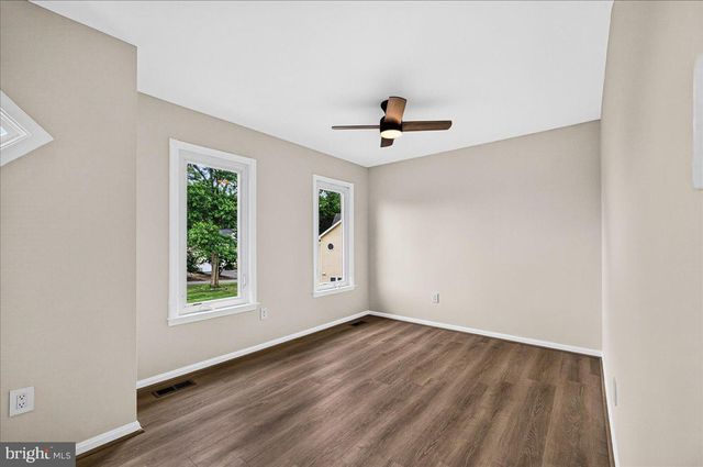 11057 BISHOPSGATE CT, Reston, VA 20194