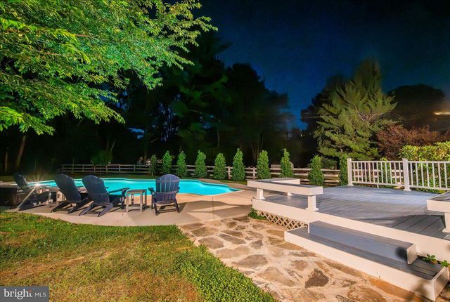 11057 BISHOPSGATE CT, Reston, VA 20194
