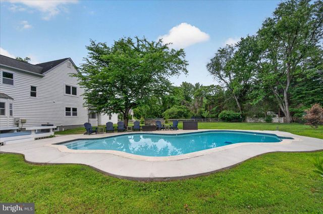 11057 BISHOPSGATE CT, Reston, VA 20194