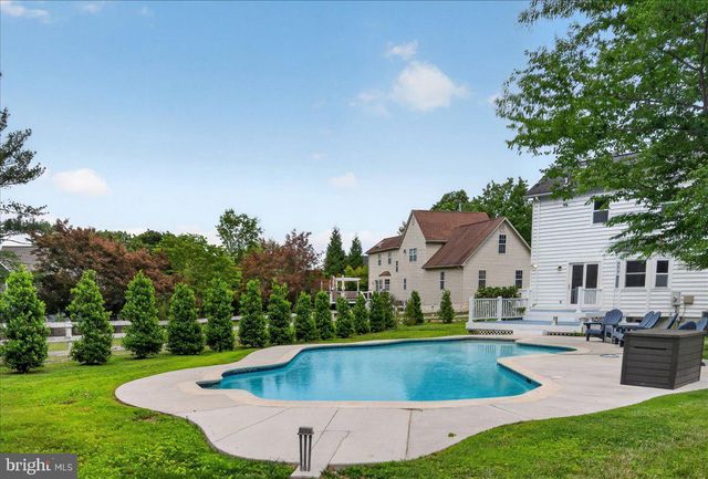 11057 BISHOPSGATE CT, Reston, VA 20194