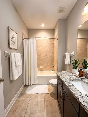 1747 OAK HAMMOCK COURT, Lutz, FL 33558