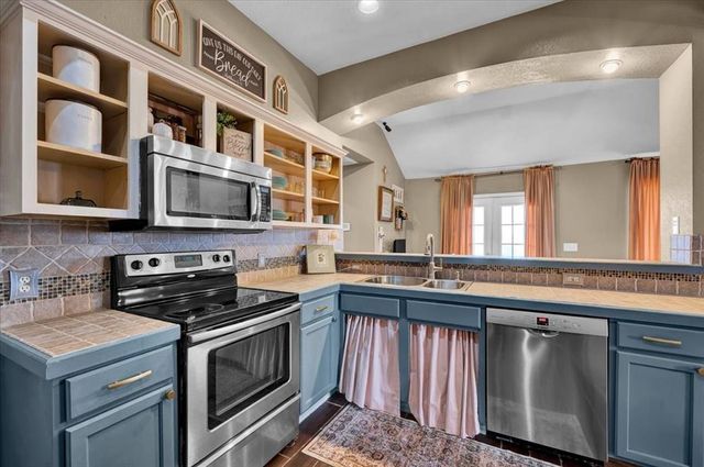 10536 NW 45th Court, Yukon, OK 73099