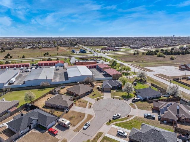 10536 NW 45th Court, Yukon, OK 73099