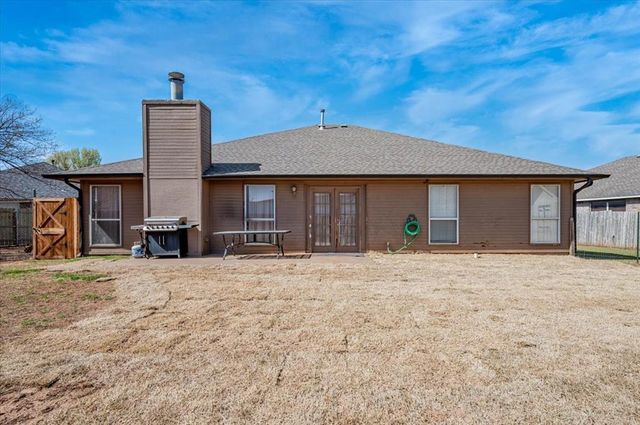 10536 NW 45th Court, Yukon, OK 73099