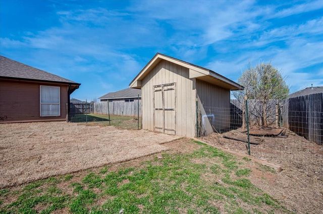 10536 NW 45th Court, Yukon, OK 73099
