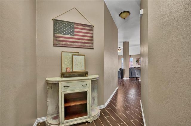 10536 NW 45th Court, Yukon, OK 73099