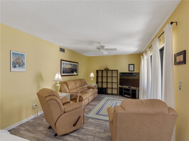 910 E Causeway Boulevard C13, Vero Beach, FL 32963