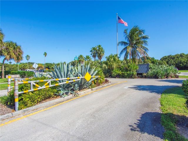 910 E Causeway Boulevard C13, Vero Beach, FL 32963