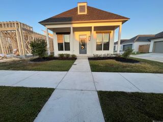 9974 Stonewater Dr, Baton Rouge, LA 70818