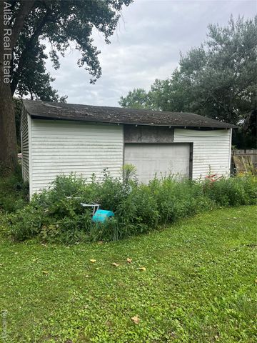 4065 Jefferson Street, Burton, MI 48509