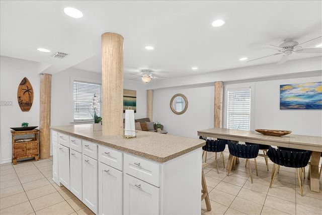 1310 S 11th St, Port Aransas, TX 78373