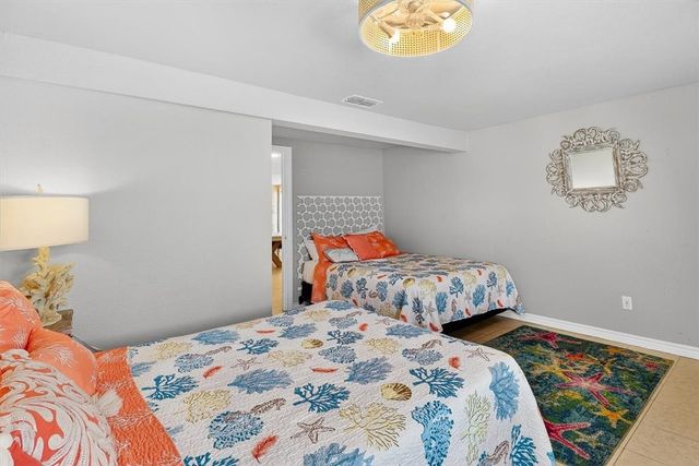 1310 S 11th St, Port Aransas, TX 78373
