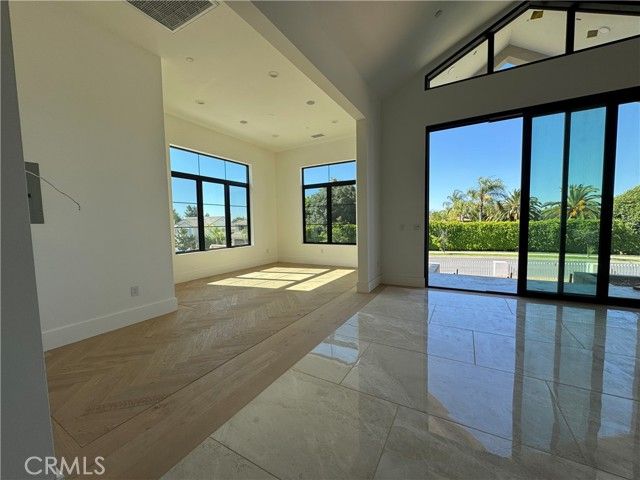 3100 Garretson Avenue, Corona, CA 92881